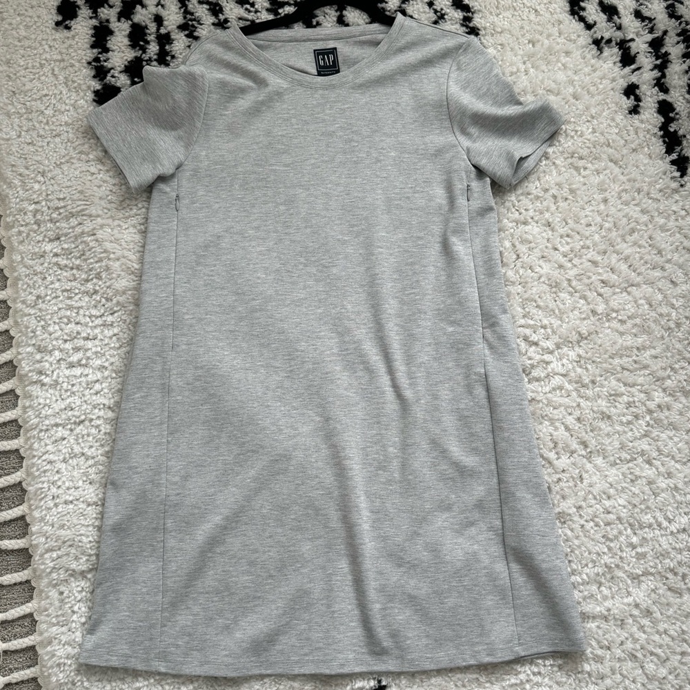 GAP Maternity Nursing dress